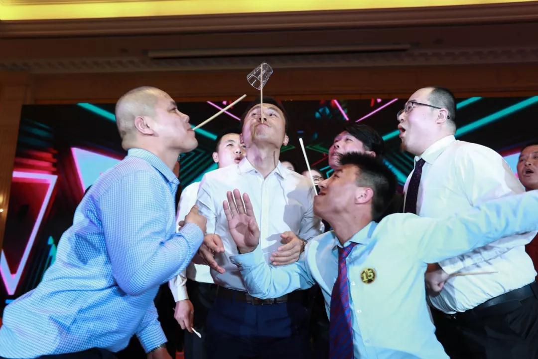 熱烈慶?！白兏飫撔?揚帆未來”北京中成康富2019年合伙人年會勝利召開